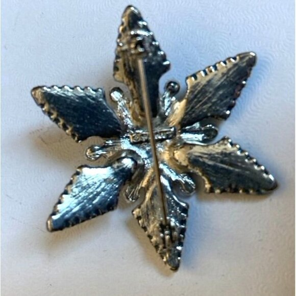 Vintage Monet Flower Rhinestone Brooch Green Enamel Snowflake Star - Picture 5 of 7